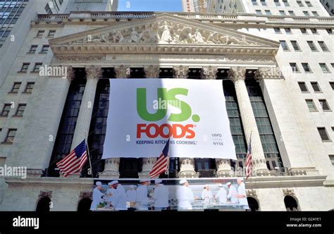 US Foods Holding Corp. operates as a foodservice distributor. Its products include frozen and dry food and non-food products to foodservice customers throughout the U.S. The company offers ...